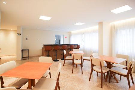 Apartamento para alugar com 110m², 3 quartos e 1 vaga Apartamento para alugar com 110m², 3 quartos e 1 vagaÁrea comum - Salão de festas