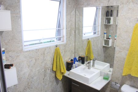 Casa à venda com 201m², 4 quartos e 3 vagasBanheiro da Suíte 1