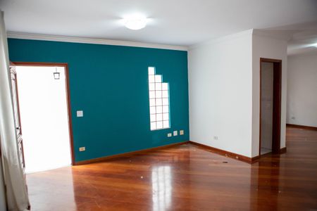 Casa de condomínio à venda com 172m², 4 quartos e 2 vagas Casa de condomínio à venda com 172m², 4 quartos e 2 vagasSala