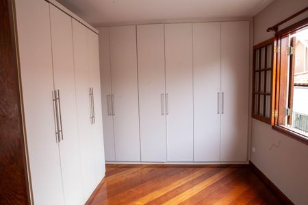 Casa de condomínio à venda com 172m², 4 quartos e 2 vagas Casa de condomínio à venda com 172m², 4 quartos e 2 vagasQuarto suíte 2