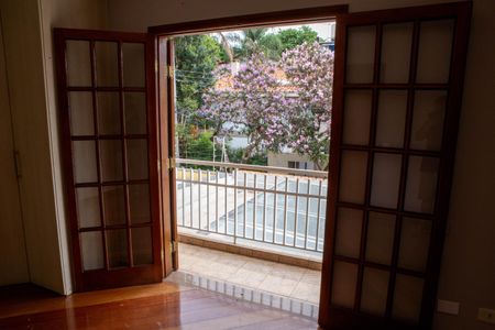 Casa de condomínio à venda com 172m², 4 quartos e 2 vagas Casa de condomínio à venda com 172m², 4 quartos e 2 vagasQuarto suíte Master