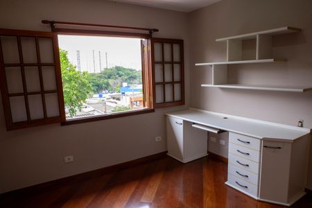 Casa de condomínio à venda com 172m², 4 quartos e 2 vagas Casa de condomínio à venda com 172m², 4 quartos e 2 vagasQuarto suíte 1