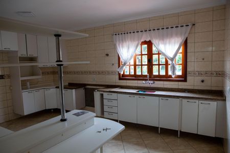 Casa de condomínio à venda com 172m², 4 quartos e 2 vagas Casa de condomínio à venda com 172m², 4 quartos e 2 vagasCozinha