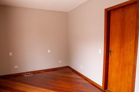 Casa de condomínio à venda com 172m², 4 quartos e 2 vagas Casa de condomínio à venda com 172m², 4 quartos e 2 vagasQuarto suíte Master