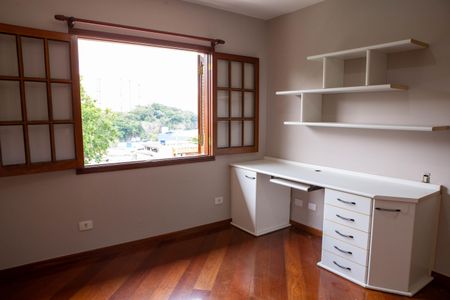 Casa de condomínio à venda com 172m², 4 quartos e 2 vagas Casa de condomínio à venda com 172m², 4 quartos e 2 vagasQuarto suíte 1