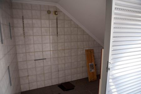 Casa de condomínio à venda com 172m², 4 quartos e 2 vagas Casa de condomínio à venda com 172m², 4 quartos e 2 vagasEspaço para guardar volumes