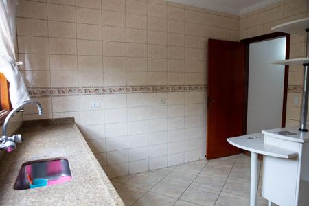 Casa de condomínio à venda com 172m², 4 quartos e 2 vagas Casa de condomínio à venda com 172m², 4 quartos e 2 vagasCozinha