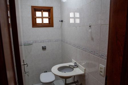 Casa de condomínio à venda com 172m², 4 quartos e 2 vagas Casa de condomínio à venda com 172m², 4 quartos e 2 vagasLavabo