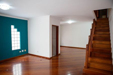 Casa de condomínio à venda com 172m², 4 quartos e 2 vagas Casa de condomínio à venda com 172m², 4 quartos e 2 vagasSala