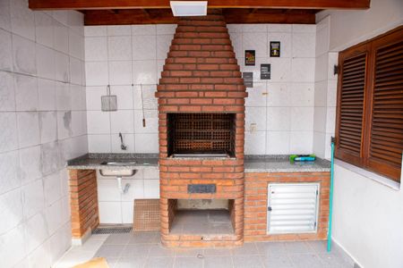 Casa de condomínio à venda com 172m², 4 quartos e 2 vagas Casa de condomínio à venda com 172m², 4 quartos e 2 vagasChurrasqueira