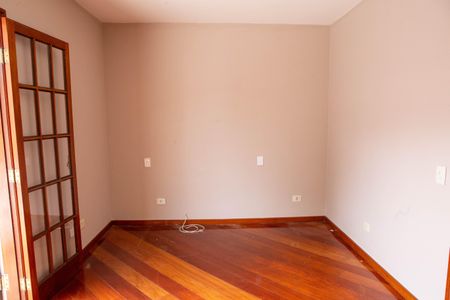 Casa de condomínio à venda com 172m², 4 quartos e 2 vagas Casa de condomínio à venda com 172m², 4 quartos e 2 vagasQuarto suíte Master