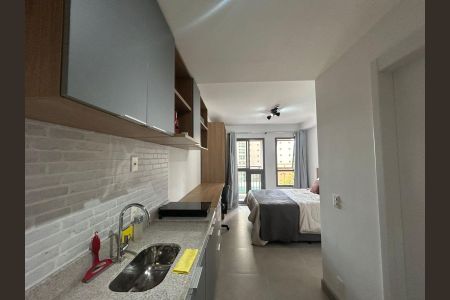 Cozinha de kitnet/studio para alugar com 1 quarto, 24m² em Brooklin, São Paulo