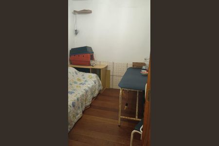 Casa à venda com 170m², 6 quartos e 3 vagas Casa à venda com 170m², 6 quartos e 3 vagasSala