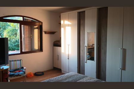 Casa à venda com 170m², 6 quartos e 3 vagas Casa à venda com 170m², 6 quartos e 3 vagasQuarto