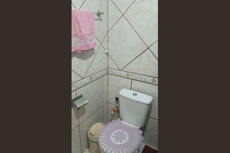 Casa à venda com 170m², 6 quartos e 3 vagas Casa à venda com 170m², 6 quartos e 3 vagasBanheiro