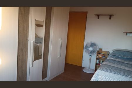 Casa à venda com 170m², 6 quartos e 3 vagas Casa à venda com 170m², 6 quartos e 3 vagasQuarto