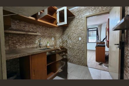 Cozinha de apartamento à venda com 2 quartos, 90m² em Jardim São Pedro, Porto Alegre