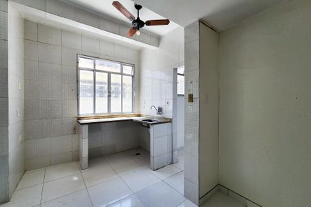 Apartamento para alugar com 90m², 2 quartos e 1 vagaCozinha 