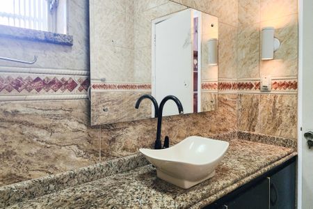 Apartamento para alugar com 90m², 2 quartos e 1 vagaBanheiro 