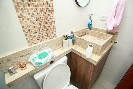 Apartamento à venda com 102m², 2 quartos e 1 vaga Apartamento à venda com 102m², 2 quartos e 1 vagaBanheiro Social