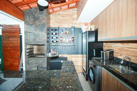 Apartamento à venda com 102m², 2 quartos e 1 vaga Apartamento à venda com 102m², 2 quartos e 1 vagaÁrea gourmet