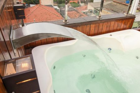 Apartamento à venda com 102m², 2 quartos e 1 vaga Apartamento à venda com 102m², 2 quartos e 1 vagaJacuzzi 7 pessoas