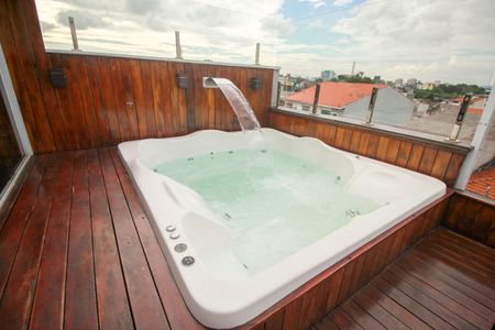 Apartamento à venda com 102m², 2 quartos e 1 vaga Apartamento à venda com 102m², 2 quartos e 1 vagaJacuzzi 7 pessoas