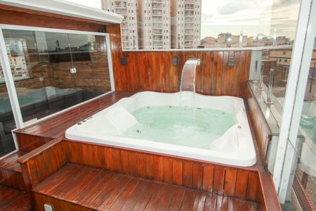 Apartamento à venda com 102m², 2 quartos e 1 vaga Apartamento à venda com 102m², 2 quartos e 1 vagaJacuzzi 7 pessoas