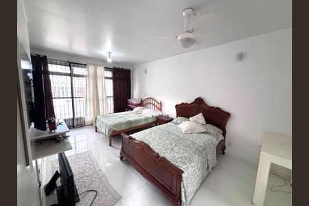 Casa para alugar com 248m², 3 quartos e 2 vagasQuarto