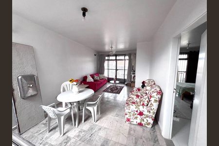 Casa para alugar com 248m², 3 quartos e 2 vagasSala de TV