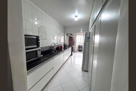 Casa para alugar com 248m², 3 quartos e 2 vagasCozinha