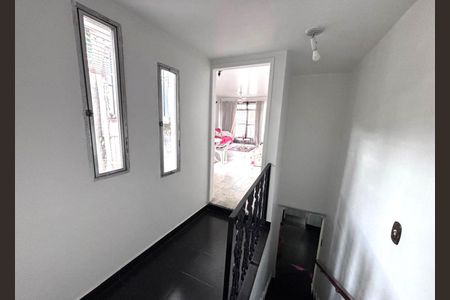 Casa para alugar com 248m², 3 quartos e 2 vagasCorredor