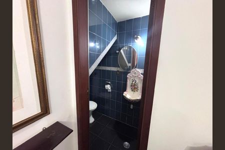 Casa para alugar com 248m², 3 quartos e 2 vagasBanheiro