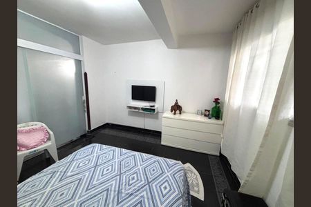 Casa para alugar com 248m², 3 quartos e 2 vagasQuarto