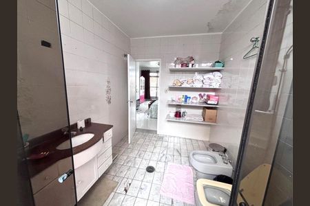 Casa para alugar com 248m², 3 quartos e 2 vagasBanheiro