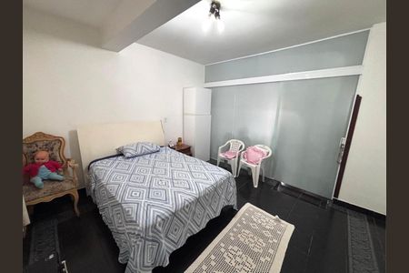 Casa para alugar com 248m², 3 quartos e 2 vagasQuarto