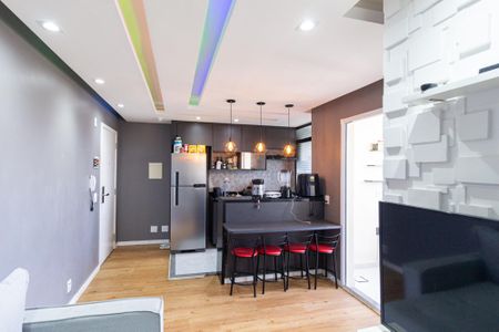 Sala de apartamento à venda com 2 quartos, 48m² em Santa Maria, Osasco