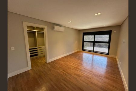 Casa à venda com 4 quartos, 550m² em Alphaville Residencial Zero, Barueri