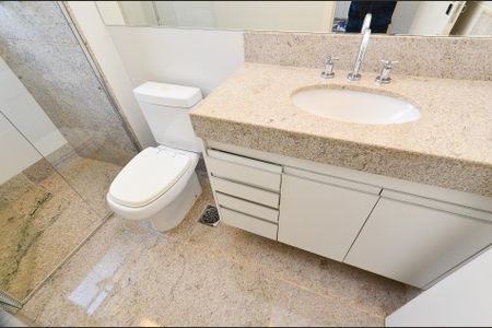 Apartamento à venda com 164m², 4 quartos e 4 vagasBanheiro Suíte 2