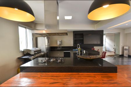 Apartamento à venda com 164m², 4 quartos e 4 vagasÁrea comum - Churrasqueira