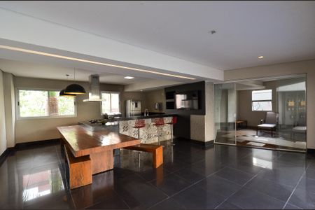 Apartamento à venda com 164m², 4 quartos e 4 vagasÁrea comum - Churrasqueira