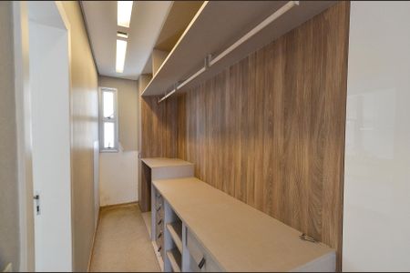 Apartamento à venda com 164m², 4 quartos e 4 vagasSuíte Master Closet