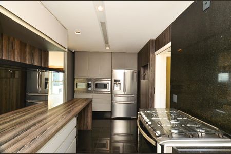 Apartamento à venda com 164m², 4 quartos e 4 vagasCozinha