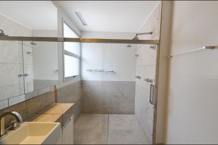 Apartamento à venda com 164m², 4 quartos e 4 vagasSuíte Master Banheiro