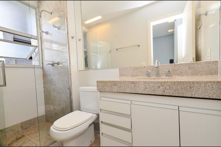 Apartamento à venda com 164m², 4 quartos e 4 vagasBanheiro Suíte 2