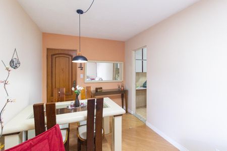 Sala de apartamento para alugar com 3 quartos, 63m² em Iapi, Osasco