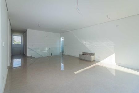 Casa à venda com 3 quartos, 227m² em Parque Sinai, Santana de Parnaíba