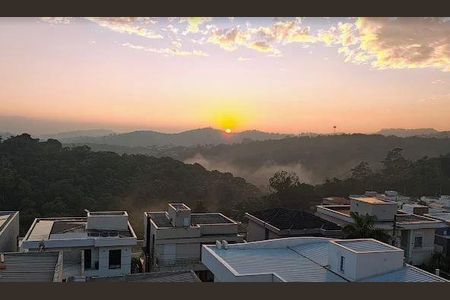 Casa à venda com 3 quartos, 227m² em Parque Sinai, Santana de Parnaíba