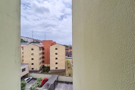 Sala - vista de apartamento para alugar com 2 quartos, 50m² em Ferrazópolis, São Bernardo do Campo