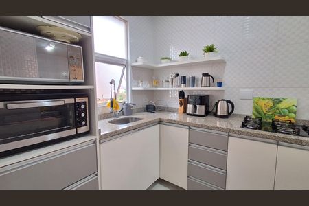 Apartamento à venda com 54m², 2 quartos e 1 vagaCozinha 